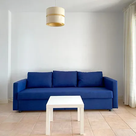 Apartamento Con Vistas Al Mar En Urbanizacion En Primera Linea De Playa *
