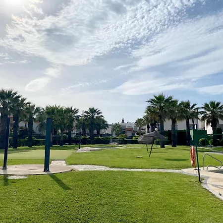 Apartamento Con Vistas Al Mar En Urbanizacion En Primera Linea De Playa Vera