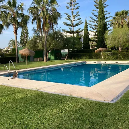Apartamento Con Vistas Al Mar En Urbanizacion En Primera Linea De Playa Vera